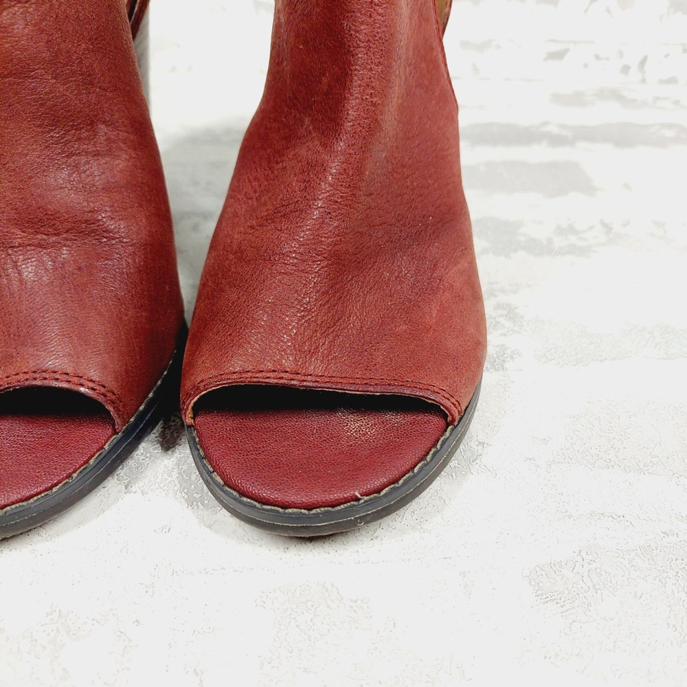 NEW Lucky Brand Laciann Burgundy Peep Toe Block Heel Leather Ankle Boots K976 - Picture 8 of 14